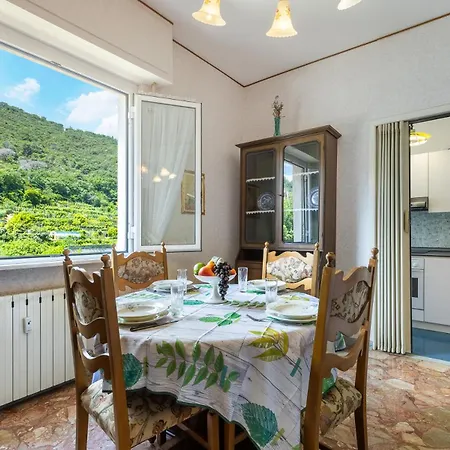 Apartment Hostdomus - Casa Ambra