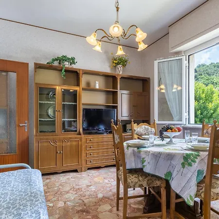 Hostdomus - Casa Ambra Finale Ligure