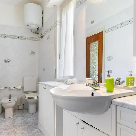 Hostdomus - Casa Ambra *